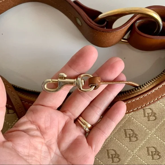 DOONEY & BOURKE Signature Logo Handbag Shoulder Bag Purse. Tan and Brown. - Picture 5 of 15